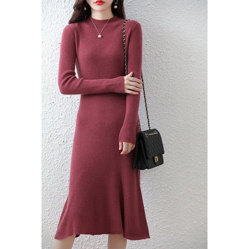 Gyapjúruha, A-vonal, hosszú, kerek nyakú, hosszú ujjú, 95%+ gyapjú, egyszínű