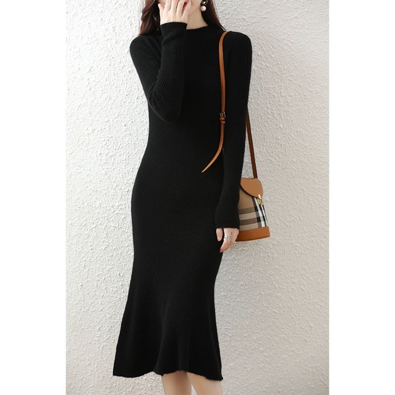 Gyapjúruha, A-vonal, hosszú, kerek nyakú, hosszú ujjú, 95%+ gyapjú, egyszínű