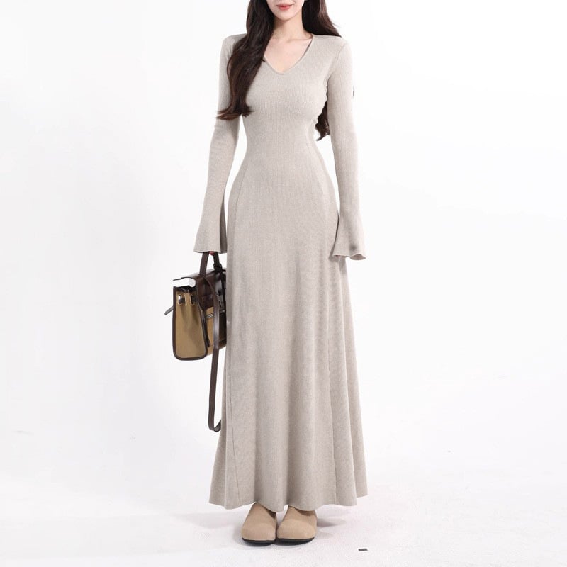 Francia stílusú kötött hosszú ruha V-nyakkal, széles ujjú, A-vonalú szabás, boka hosszú