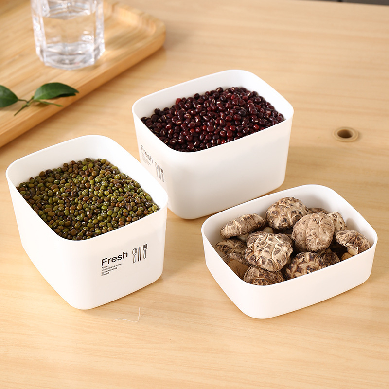 Кутия за обяд с капак – квадратна, PP за храни, подходяща за микровълнова, обем 301–500 mL, еднослойна, херметично затваряща се