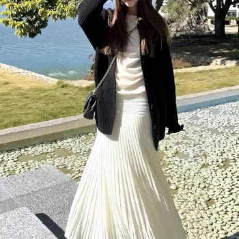 Kötött poliészterből készült pliszírozott hosszú szoknya, 80-90% poliészter tartalom, 2025-ös őszi-téli szezon