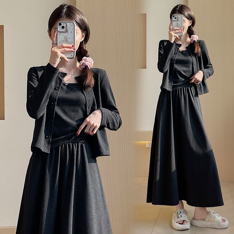 Háromrészes kötött készlet: álló galléros kardigán, pántos ruha és tündérszoknya