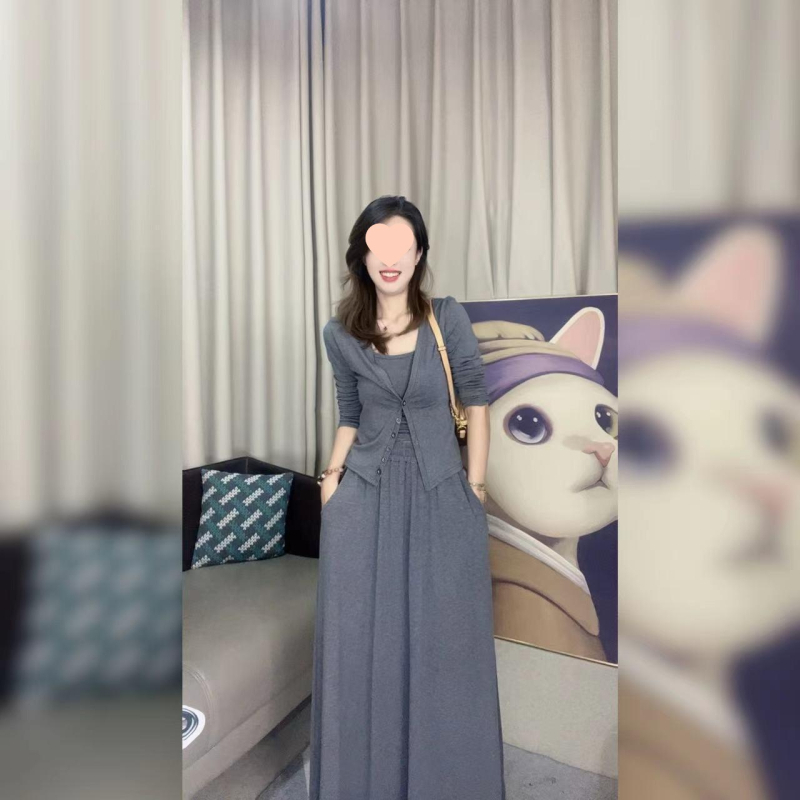 Háromrészes kötött készlet: álló galléros kardigán, pántos ruha és tündérszoknya