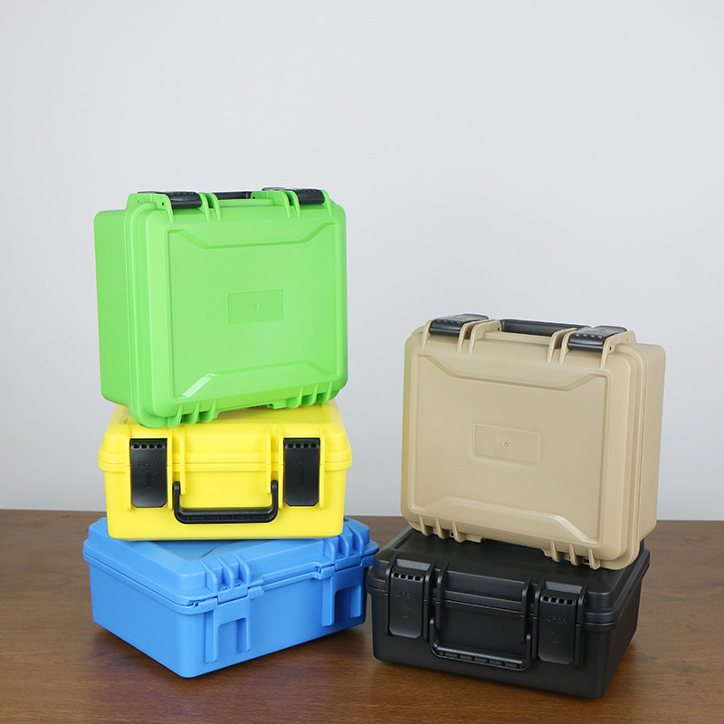 Egyedi műanyag doboz védelmi funkciókkal: robbanásbiztos, vízálló és zárható