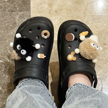 Plišani cvijet za obuću za sandale i papuče – ukras u Crocs stilu, brend Great Bear, model Plush shoe flower, pogodno za ljeto, jesen, proljeće i zimu.