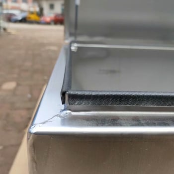 Műanyag szerszámtartó doboz vastagodott falakkal, por- és vízálló, négyszögletes tároló doboz