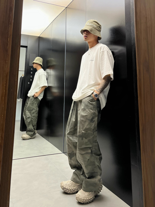 Мъжки свободни панталони с камуфляжен принт, полиестерно-еластична материя, талия средна, копчета отпред