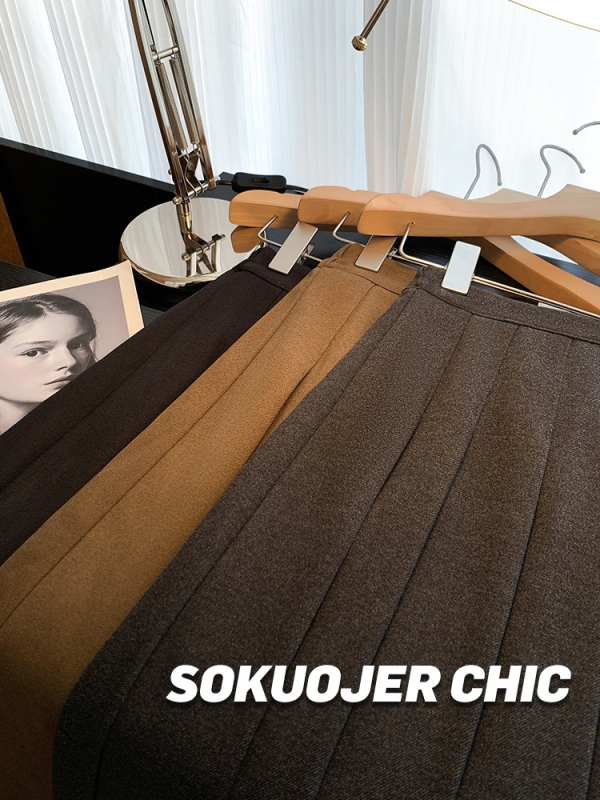 Félhosszú pliszírozott gyapjú szoknya, magas derekú, mikroelasztikus anyag