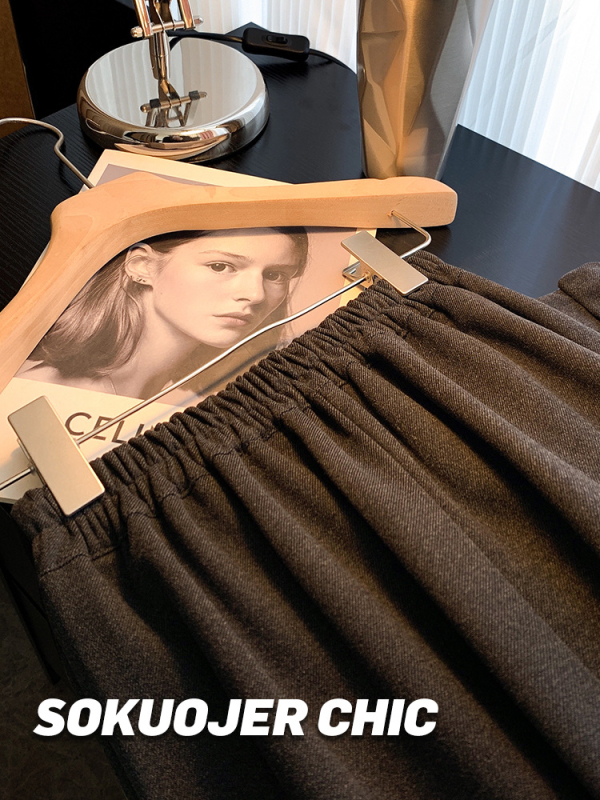 Félhosszú pliszírozott gyapjú szoknya, magas derekú, mikroelasztikus anyag