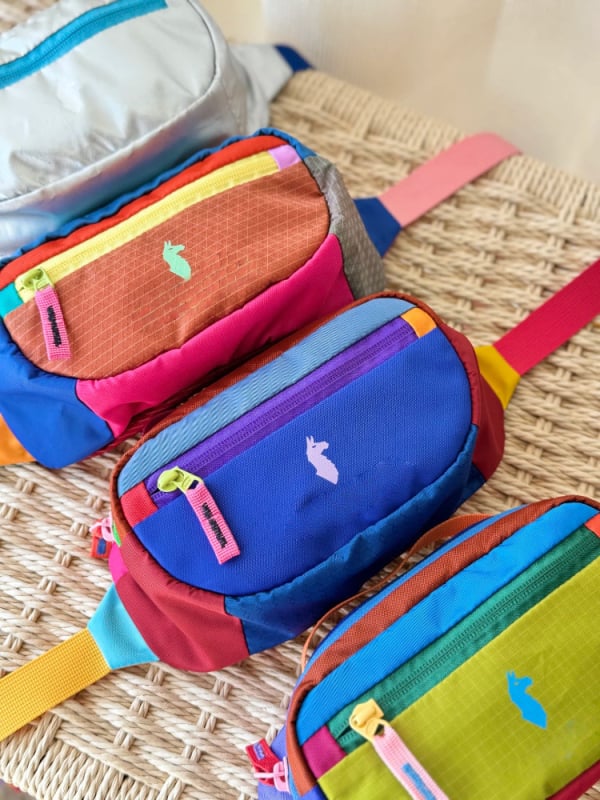 Поясна чанта от полиестер памук, цип, облицовка канва; вътрешна структура: чанта за документи и ламиниран джоб; Пролет 2025