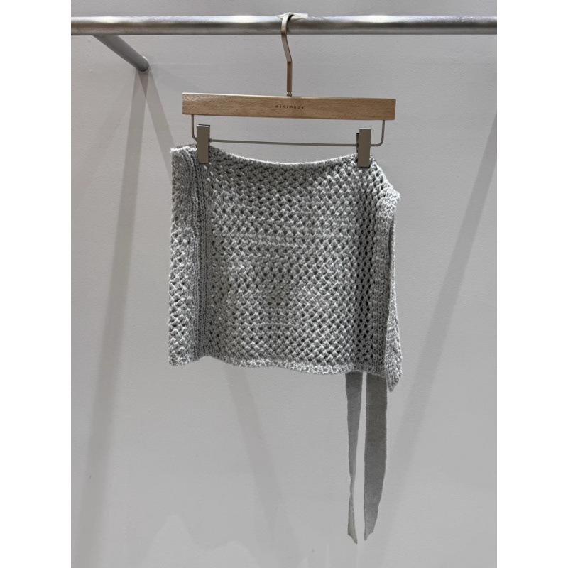 Fustă mini tricotată cu decupaje și design în straturi cu șnur, model 3D, acril material, croială strânsă