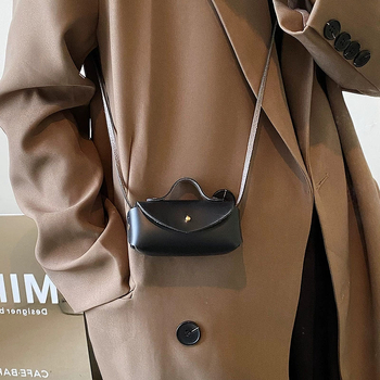 Dječja crossbody torba s poklopcem, PU materijal, horizontalni kvadratni oblik, otvaranje kukom, jedna naramenica