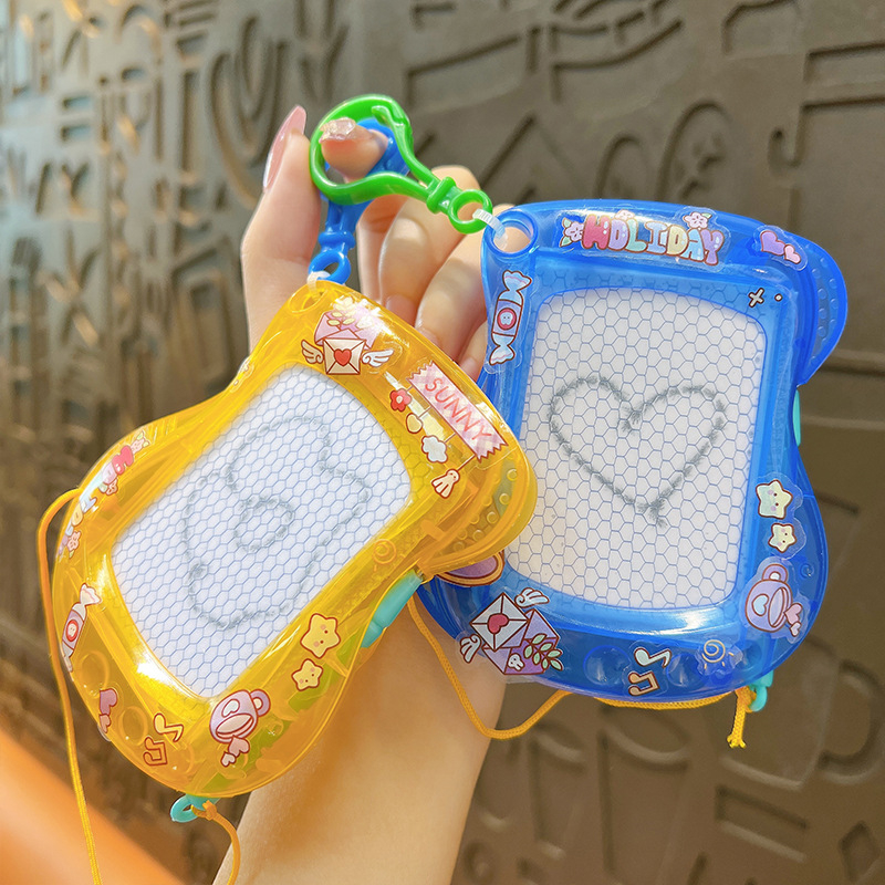 VNM Mini Tablă Magnetică de Scriere – Breloc, Plastic, Ambalaj Individual, Gata de Cadou, Pandantiv Drăguț pentru Studenți