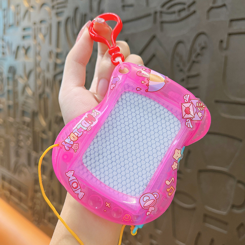 VNM Mini Tablă Magnetică de Scriere – Breloc, Plastic, Ambalaj Individual, Gata de Cadou, Pandantiv Drăguț pentru Studenți