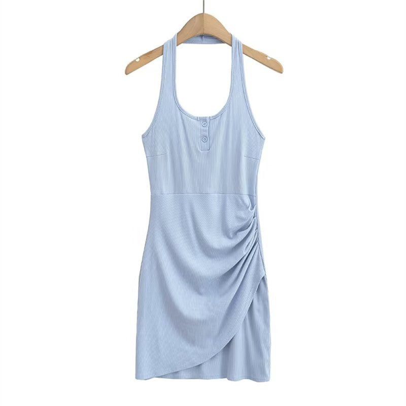 Halter nyakú ruha, hátsó nyitott, szabálytalan redőkkel, wrap fazon a csípőn, magas derék