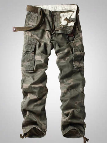 Камуфлажни cargo панталони с множество джобове, средна талия, колан, копчета