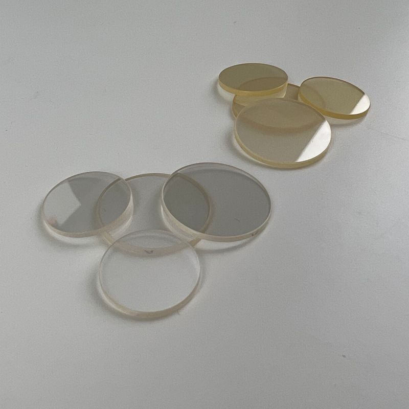 Линзов филтър от цинков сулфид с клиновиден кристал за инфрачервено мултиспектрално прозорче и ахроматичен обектив