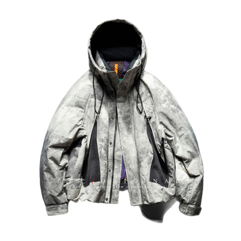 Kapucnis pehelydzseki gradiens mintával, vintage stílusú laza szabás, fehér kacsa tollal töltve, tolltartalom 86–90%