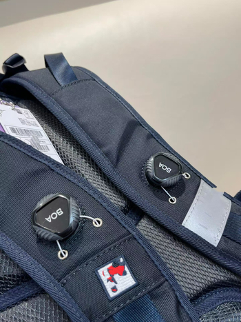 Ученическа раница за начално училище - унисекс, нейлон, водоустойчива и дишаща, с гръбна защита и ергономично извити презрамки (за деца в 3-4 клас)