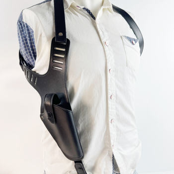 Valódi bőrből készült pisztolytáska kétrétegű marhabőrrel, egyvállas keresztpánttal, többféle pisztolytípushoz illeszkedik