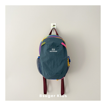 Uniszex nejlon hátizsák általános iskolásoknak lélegző, vízálló kialakítással, bővíthető kapacitással és légpárnás pántokkal