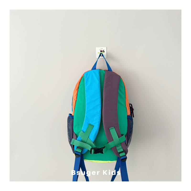 Uniszex nejlon hátizsák általános iskolásoknak lélegző, vízálló kialakítással, bővíthető kapacitással és légpárnás pántokkal