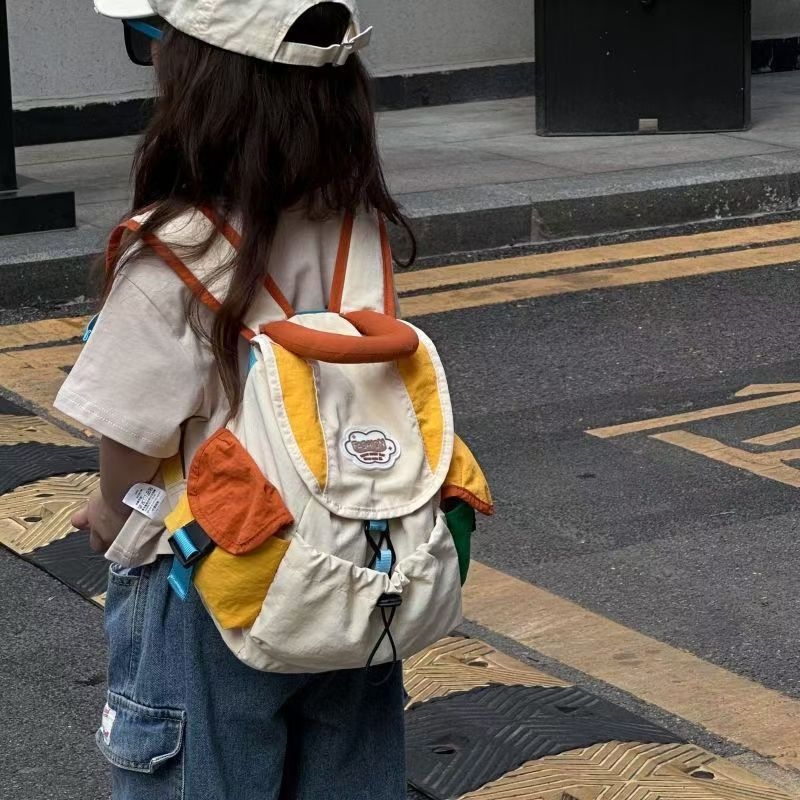 Dječji unisex ruksak od najlona, lagan, sa zaštitom kralježnice i zakrivljenim naramenicama