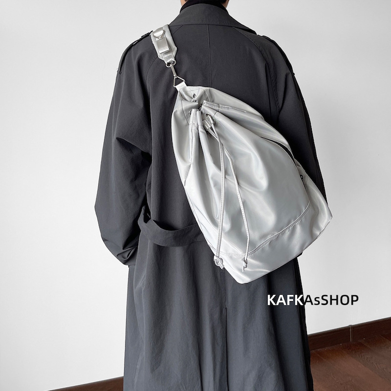 Unisex bucket ruksak, 20–35L, poliester, vodootporan, za 14-inčni prijenosnik, gradski minimalistički stil