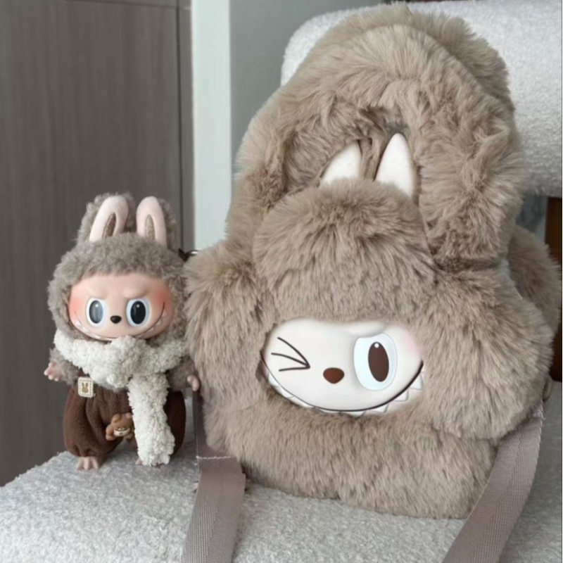 Crossbody torba od pliša s anime uzorkom, zakrivljena naramenica, pamučna podstava, kapacitet ispod 20 L, lagana