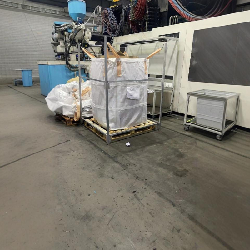 Geantă rotundă pentru ambalaje cu buzunare mobile detașabile și cadru de susținere din cauciuc