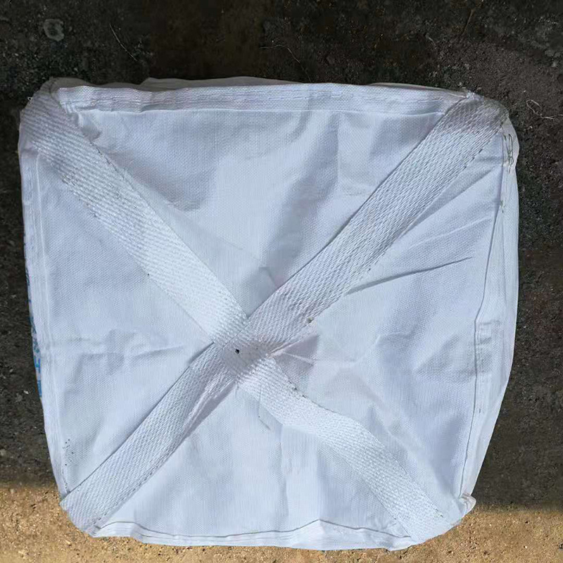 Polipropilenska industrijska ton torba s križnim plosnatim dnom, otvorom za vrat i dva podizna prstena, nosivost 100–500 kg