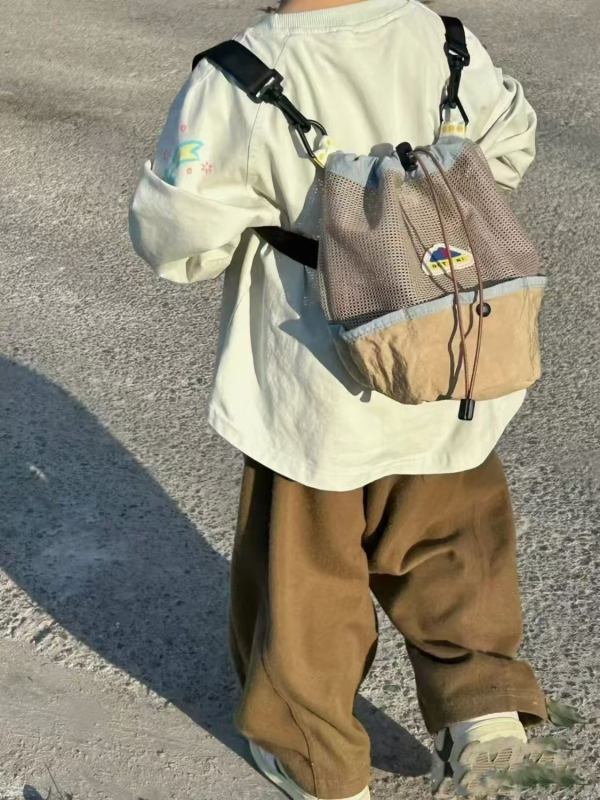 Uniszex gyerek hátizsák Oxford anyagból, légáteresztő, megkönnyíti a terhet, óvodába