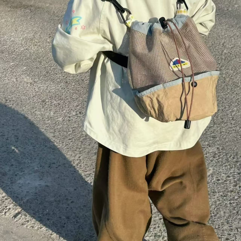 Uniszex gyerek hátizsák Oxford anyagból, légáteresztő, megkönnyíti a terhet, óvodába