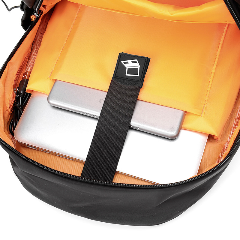 Laptop hátizsák, kapacitás 20 L alatt, poliészter anyag, légáteresztő, kopásálló, terhet csökkentő, légpárnás vállpánttal