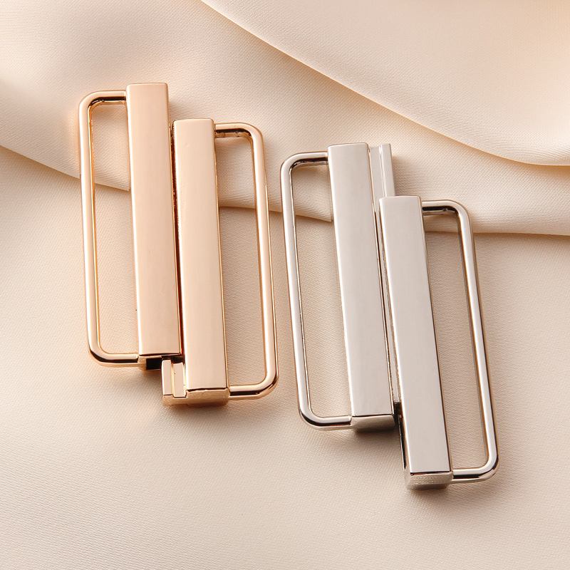 Αγκράφα ζώνης από κράμα με επιχρυσωμένο μεταλλικό κουμπί για παλτά (Υλικό: Κράμα; Δομή: Αγκράφα; Εμβέλεια εφαρμογής: βαμβακερό παλτό, μπουφάν, ζώνη, παλτό με γούνα, μάλλινο παλτό; Μάρκα: Chen sheng)