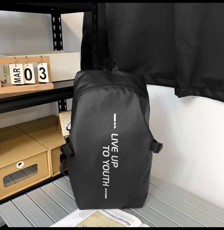 Ruksak za motocikle s pretincem za kacigu, prozračan i otporan na krađu, kapacitet 20–35 L, Oxford tkanina, naramenice s zračnim jastukom, pretinac za 15-inčni laptop, uzorak s slovima