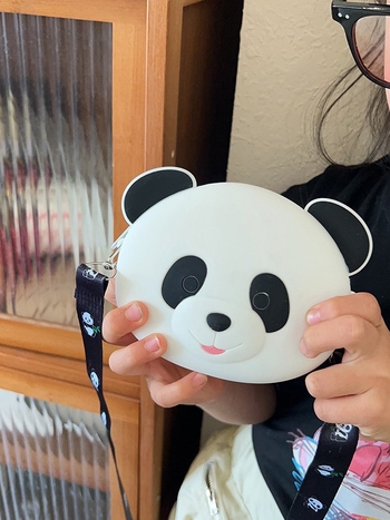 Dječja crossbody torba s Panda motivom — materijal: silikon; vodootporna; iznimno lagana; otporna na habanje; podstava: poliester