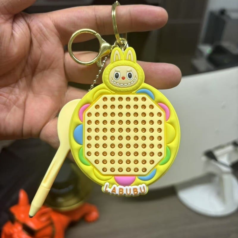 Okoshi μαγνητικός πίνακας ζωγραφικής με μεταλλικές μπίλιες, μπρελόκ, πλαστικό, χαριτωμένο στυλ