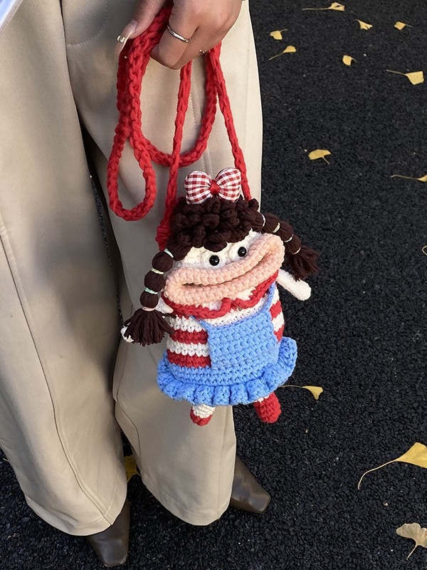 Pletena crossbody torbica za djevojčice, s prugastim uzorkom i crtanim motivom, može pohraniti sitnice, pogodna za osnovnu školu