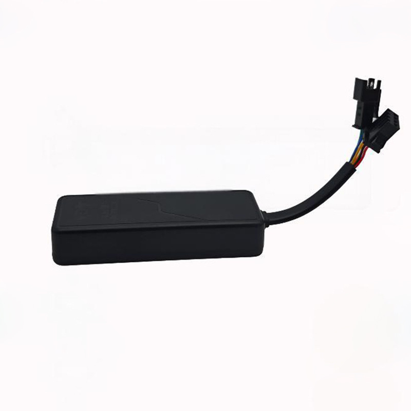 Автомобилен GPS локатор с 4G свързаност, SOS бутон, BeiDou навигация, вградена антена и захранване 9–90V DC