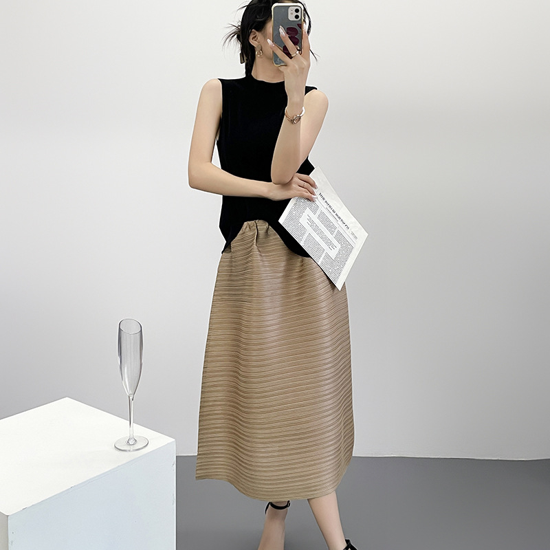Miyake stil plisirana midi suknja za žene, slobodan kroj, jednobojna, elastičan pojas, A-linija