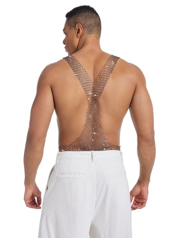 Kinnitatud sportlik vest nailonist ja 81–90% polüestrist, unisex disain.