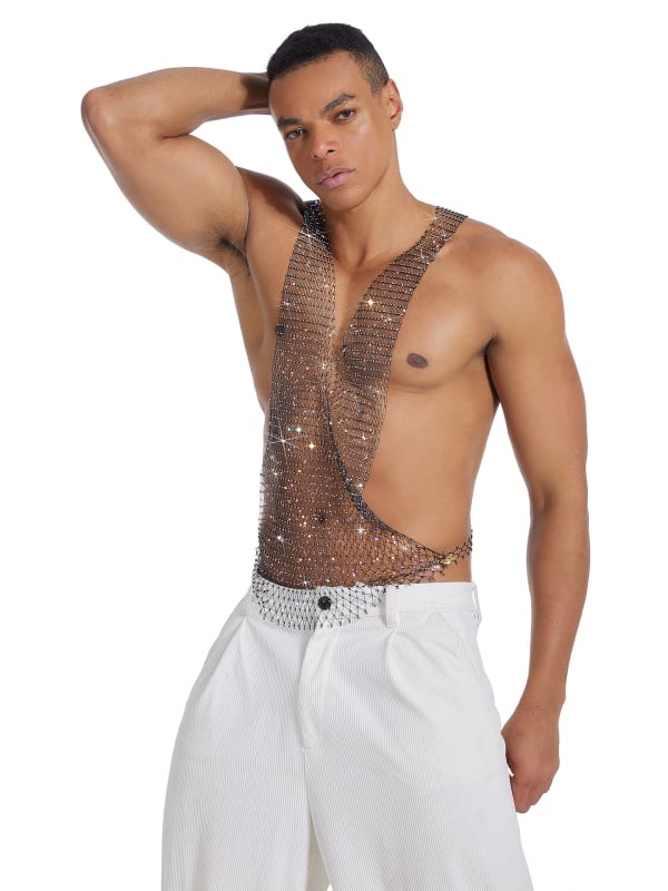 Kinnitatud sportlik vest nailonist ja 81–90% polüestrist, unisex disain.