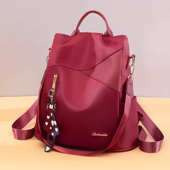 Ruksak od Oxford platna, kapaciteta 20–35L, zatvaranje zipom, uspravan četvrtastog oblika, vodootporan