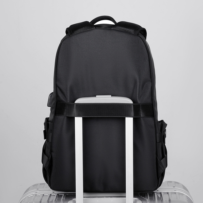 Torba Bin O Kangaroo 5012, Oxford tkanina, gradski minimalistički stil, sustav zakrivljenih naramenica, poliester podstava