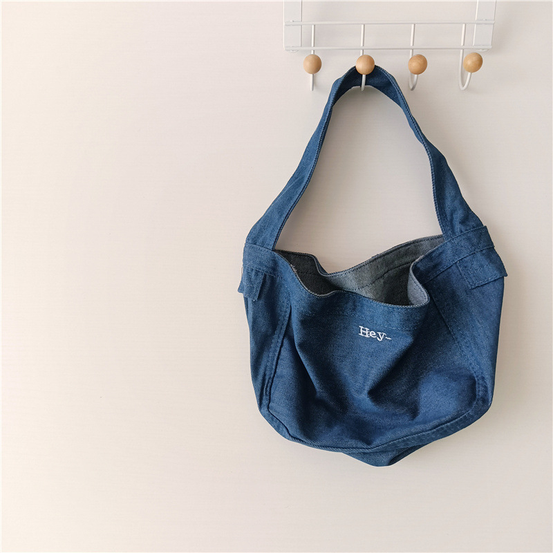 Torba preko ramena za djecu, korejskog stila, jednobojna denim torba s engleskim izvezom i velikom prednjom pretincom