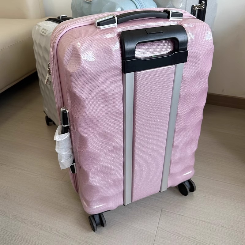 Izuzetno lagan kofer od karbonskih vlakana i PC-a, 20 inča, 2 kg, 360° spinner kotači, TSA kombinacijska brava