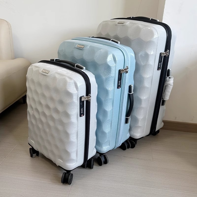 Izuzetno lagan kofer od karbonskih vlakana i PC-a, 20 inča, 2 kg, 360° spinner kotači, TSA kombinacijska brava