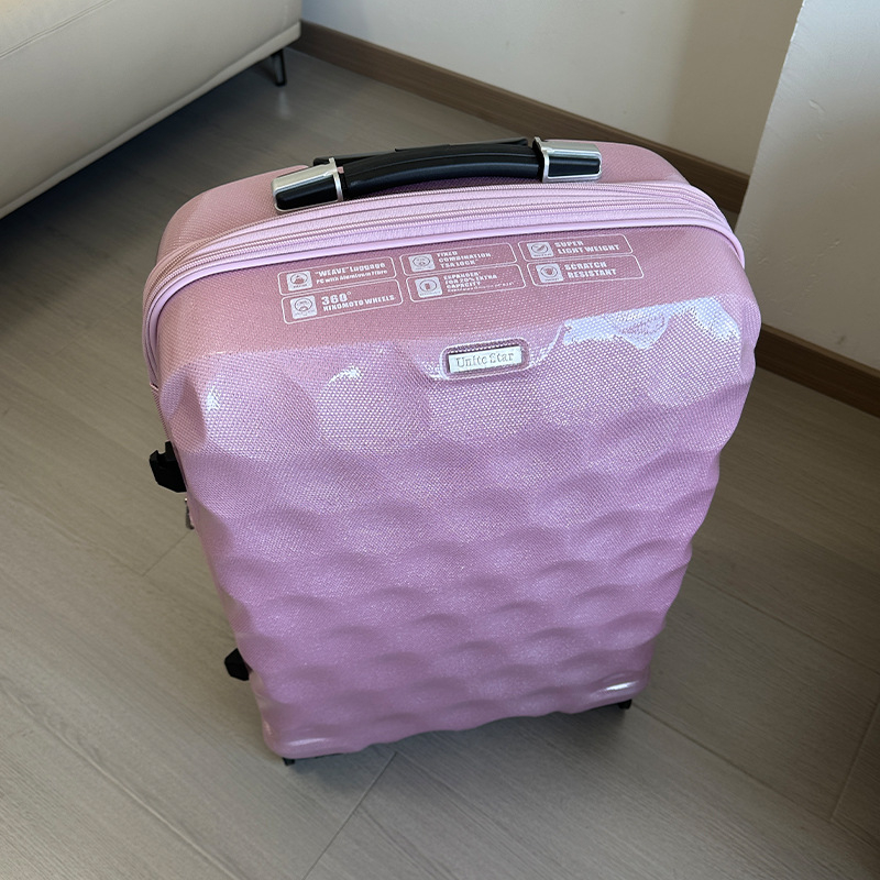 Izuzetno lagan kofer od karbonskih vlakana i PC-a, 20 inča, 2 kg, 360° spinner kotači, TSA kombinacijska brava