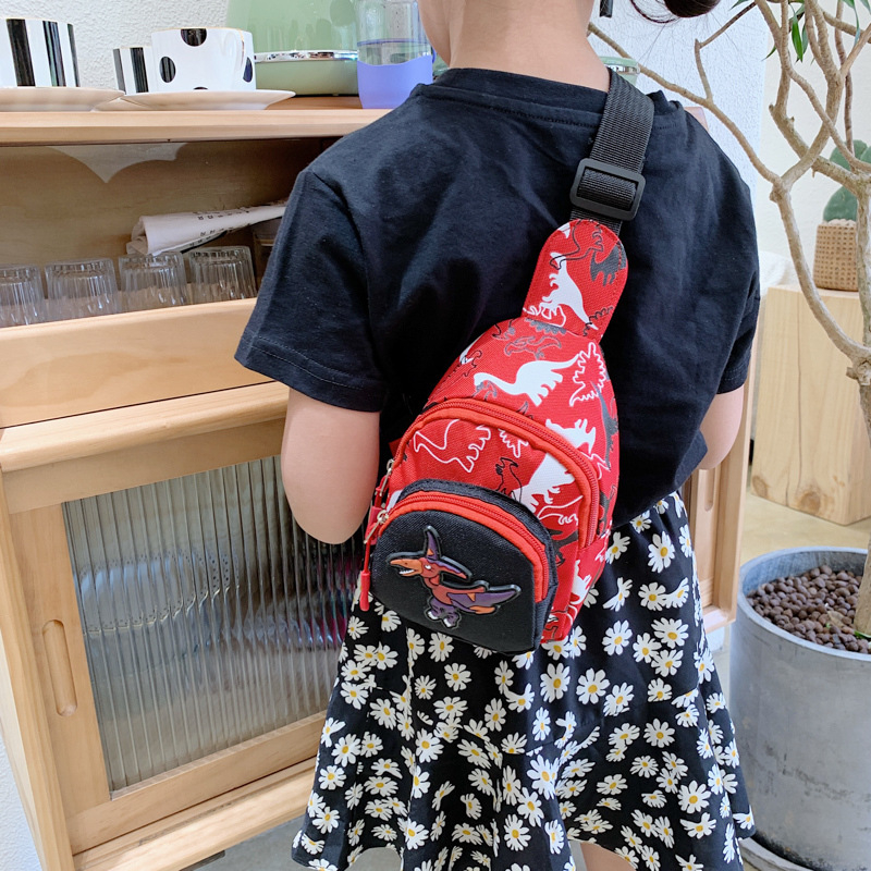 Dječja crossbody torbica s dinosaurusom - Životinjski uzorak, Nylon materijal, Nylon podstava, Jedna naramenica, Pogodno za vrtić